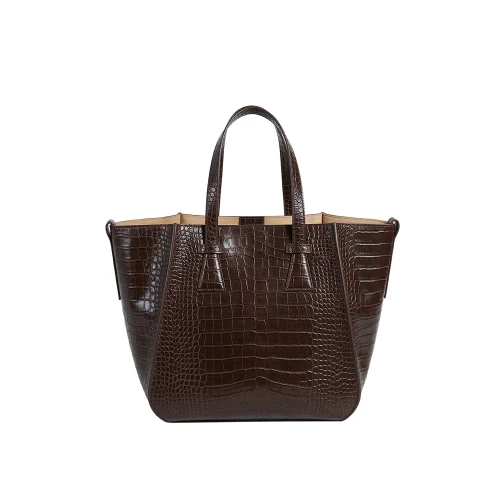 Geantă din piele naturală croco maro Blake, model de mână cu două mânere, fotografiată frontal.