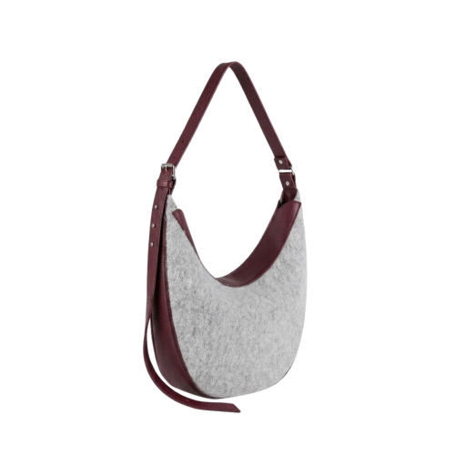 Geantă Nuna Large din tweed gri și piele naturală burgundy, vedere laterală ce evidențiază profilul genții și breteaua reglabilă.